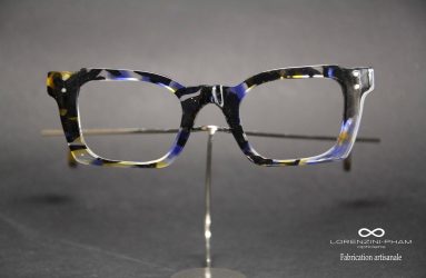 Monture femme avec de jolies couleurs bleu jaune et noir