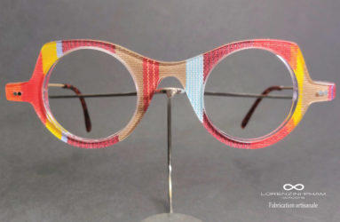 Monture effet oreilles de chat avec insertion de tissus Les toiles du Soleil entre deux plaques transparentes